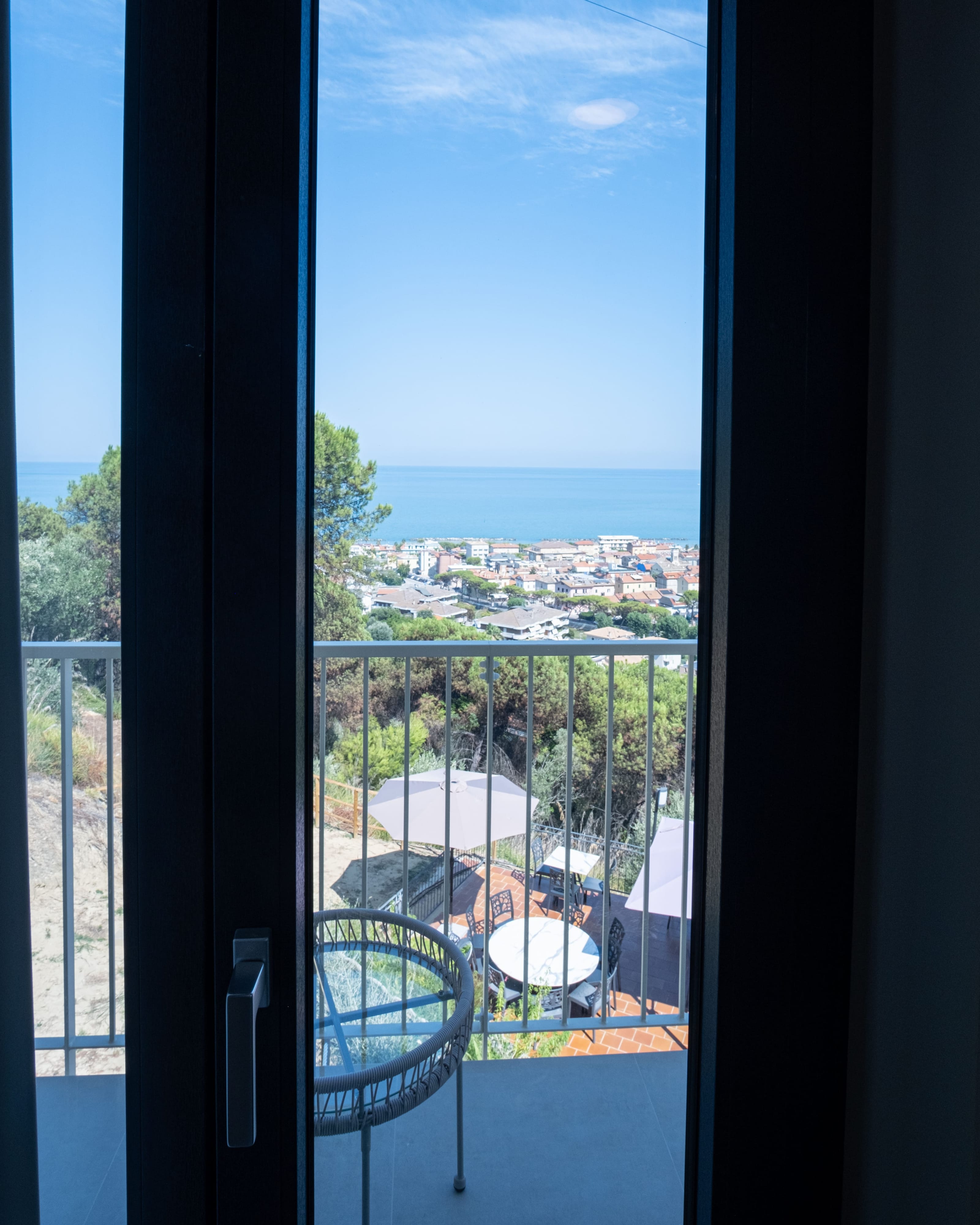 Camera Matrimoniale con Balcone e Vista Mare 16