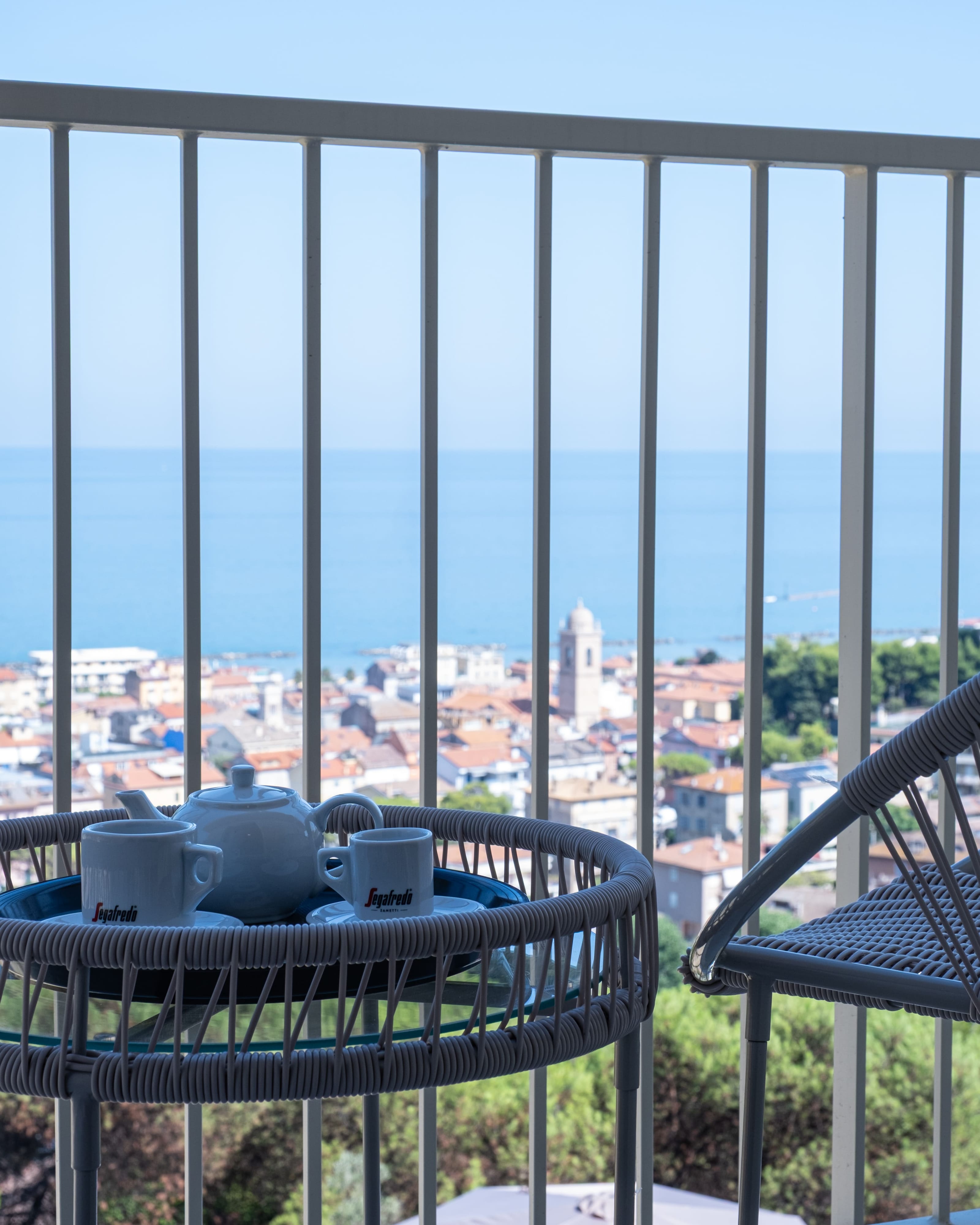 Camera Matrimoniale con Balcone e Vista Mare 2